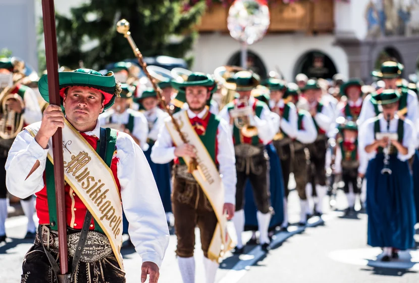 trachtenumzug-18.jpg
