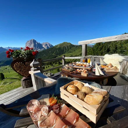 DOLOMITES Breakfast Val Gardena