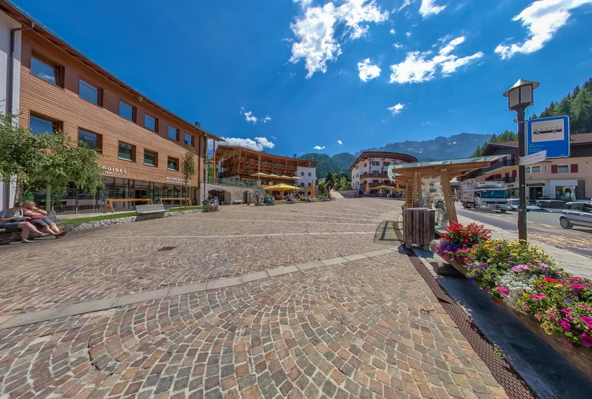 Nives square