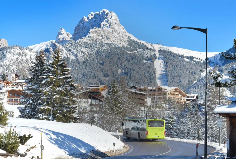 Nachhaltige Mobilität in Gröden im Winter - Skibus - Lift