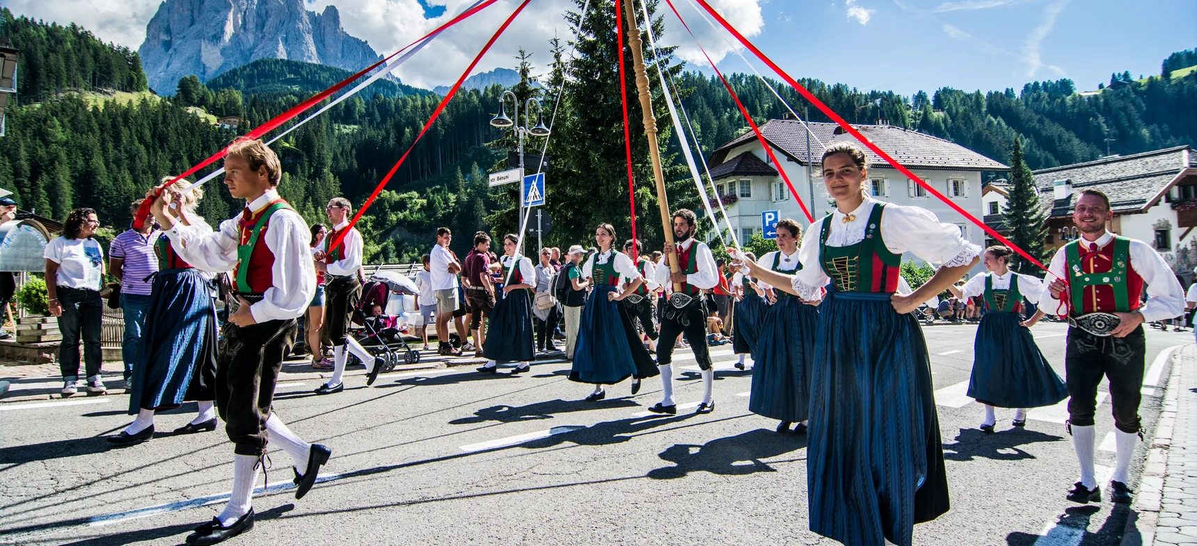 Val Gardena in costume