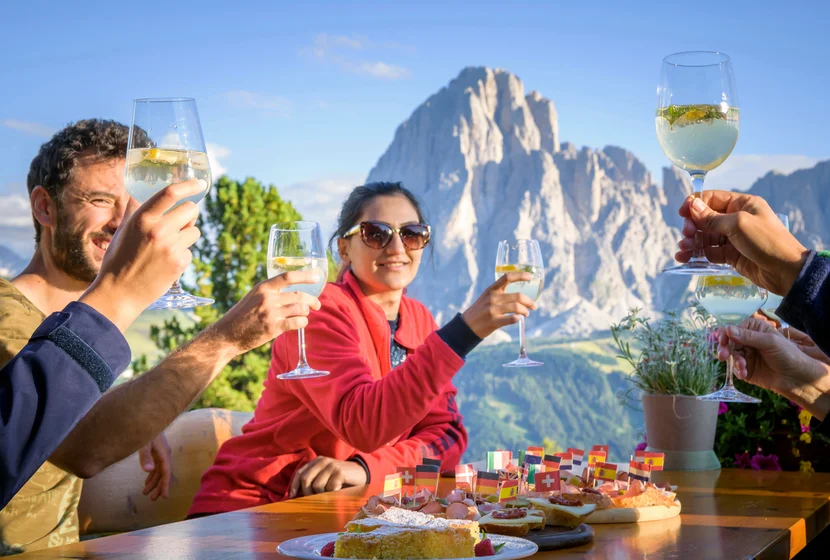 burning-dolomites-val-gardena-seurasas-hut.jpg