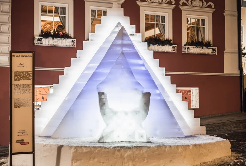 Ice_figures_Val_Gardena2022.jpg