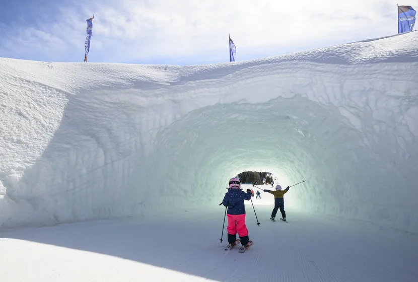 Spring_Skiing_Val_Gardena_Family__15_.jpg