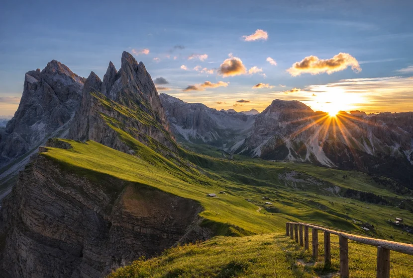 Seceda Ridge Line