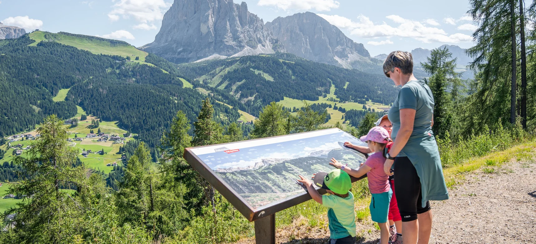 Singing birds trail in Val Gardena